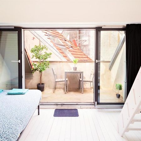 Beautiful Terrace Apartment In The Heart Of Anversa Esterno foto