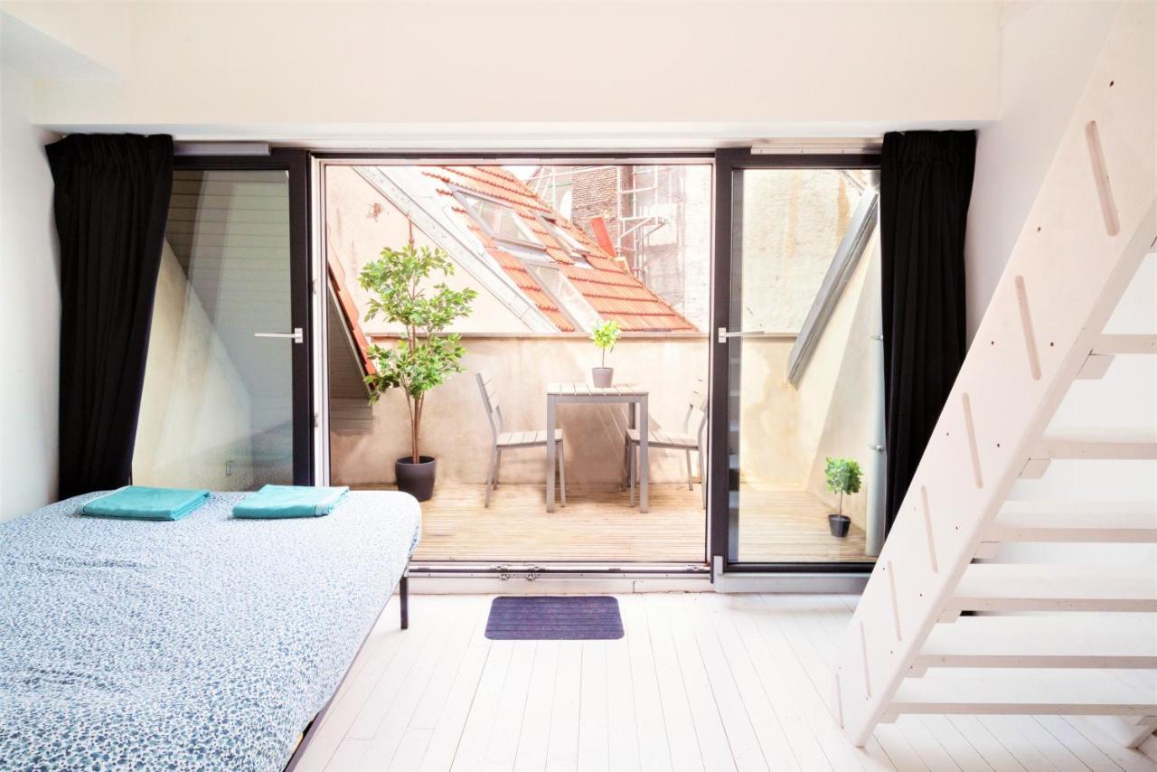 Beautiful Terrace Apartment In The Heart Of Anversa Esterno foto