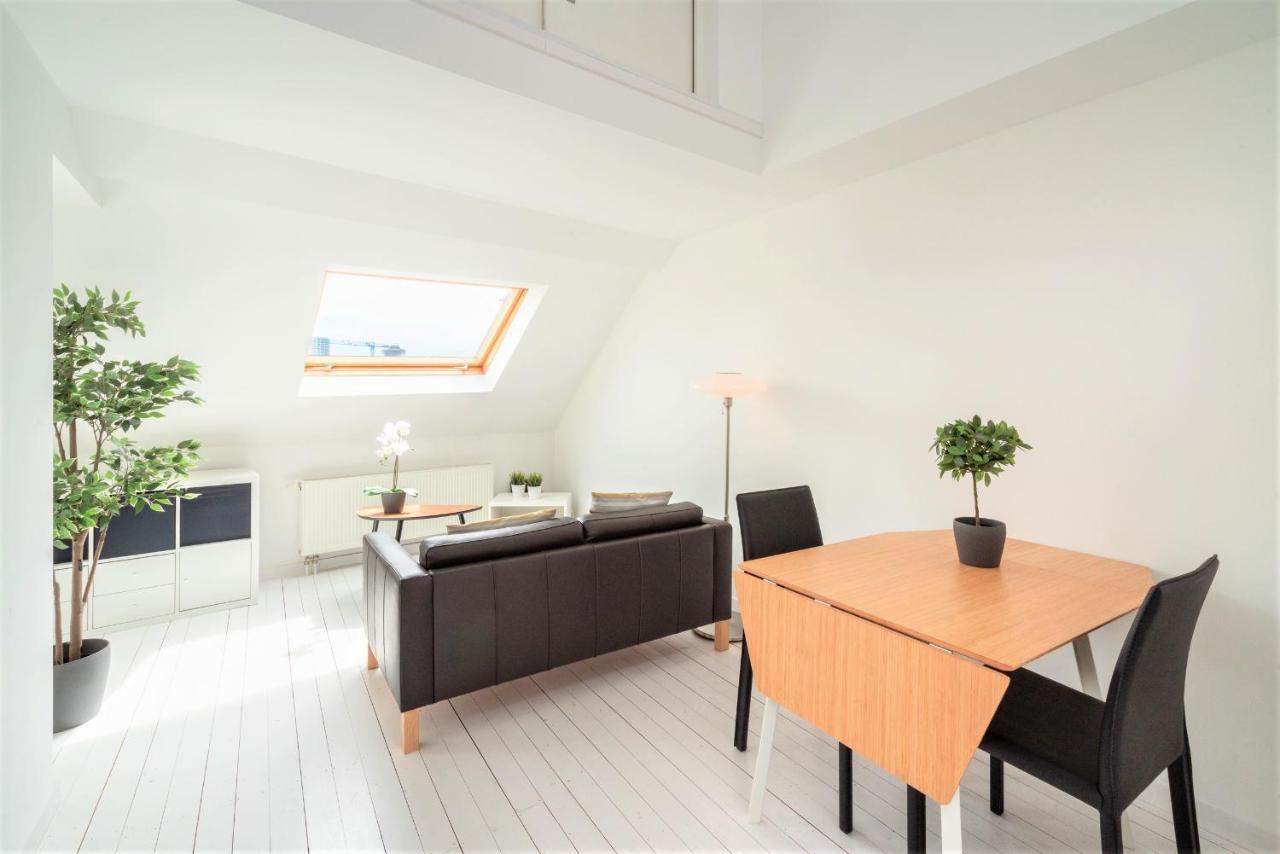 Beautiful Terrace Apartment In The Heart Of Anversa Esterno foto